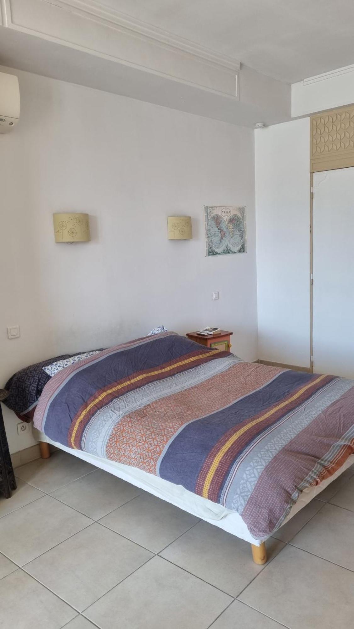 Grand T2 Surplombant Le Vieux Port Marseille Apartment Bagian luar foto